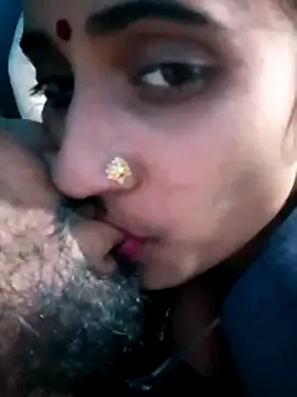 Snapshot of Pahadi_couple chatting on 11/06/25, 09:54 Pahadi couple online show from 11/06/25, 09:54