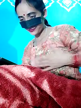 Snapshot of Pahadi_couple chatting on 11/11/25, 05:29 Pahadi couple online show from 11/11/25, 05:29