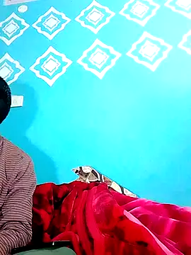 Snapshot of Pahadi_couple chatting on 11/14/25, 07:18 Pahadi couple online show from 11/14/25, 07:18