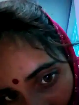 Snapshot of Pahadi_couple chatting on 11/21/25, 10:47 Pahadi couple online show from 11/21/25, 10:47