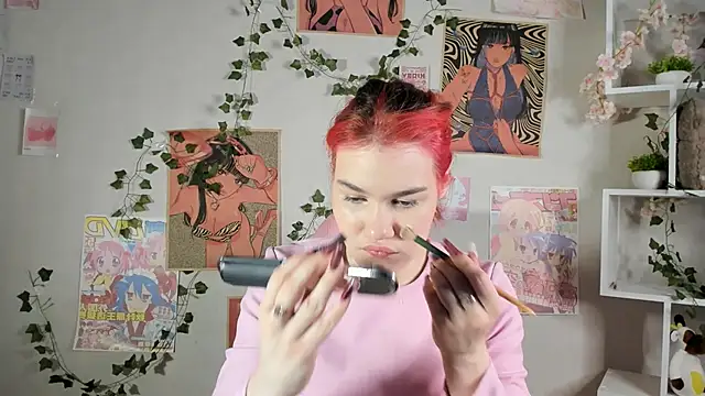 MauraSpurrier online show from 10/12/25, 07:24