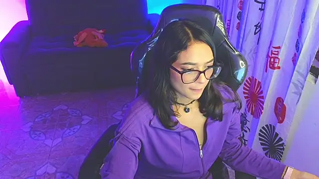 Snapshot of Gia_flame_ chatting on 09/19/25, 03:19 Gia flame online show from 09/19/25, 03:19