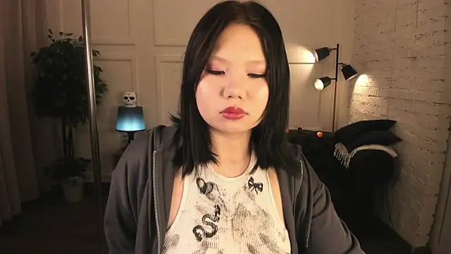 Snapshot of Moana_light chatting on 10/08/25, 02:09 Moana light online show from 10/08/25, 02:09