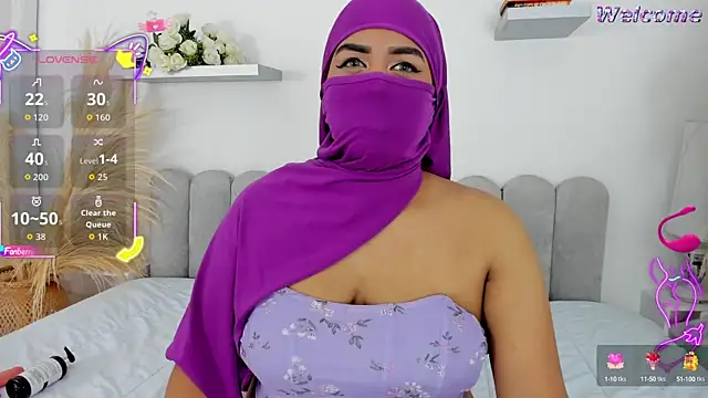 Snapshot of Kadira_ chatting on 10/02/25, 12:01 Kadira online show from 10/02/25, 12:01