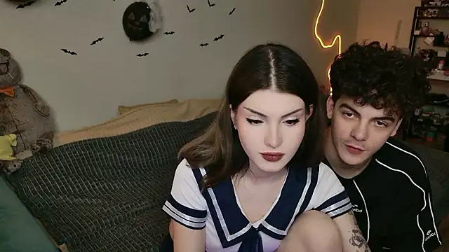 Alice18James online show from 10/18/25, 07:03