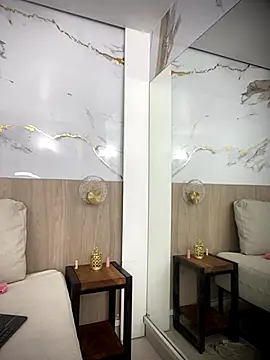 emily browne online show from 10/10/25, 08:19