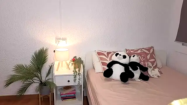 lillypanda online show from 09/26/25, 07:07