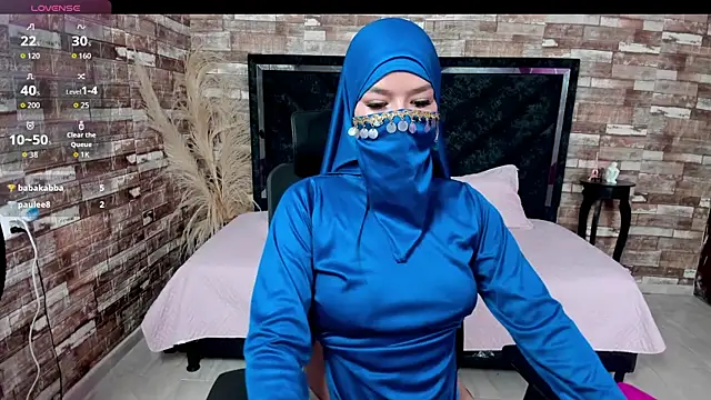 Snapshot of Amal_Bakir chatting on 10/08/25, 01:03 Amal Bakir online show from 10/08/25, 01:03