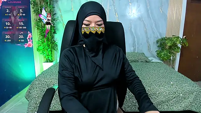 Snapshot of Amal_Bakir chatting on 11/09/25, 12:53 Amal Bakir online show from 11/09/25, 12:53