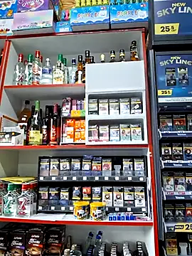 Snapshot of Fluturas2 chatting on 10/31/25, 02:18 Fluturas2 online show from 10/31/25, 02:18