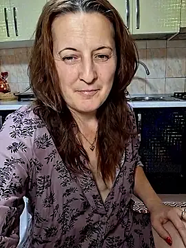 Snapshot of Fluturas2 chatting on 11/09/25, 11:14 Fluturas2 online show from 11/09/25, 11:14