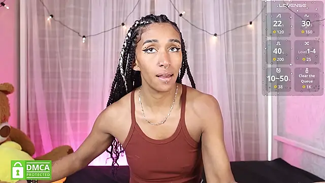 Snapshot of lynx_sun chatting on 10/17/25, 08:33 lynx sun online show from 10/17/25, 08:33