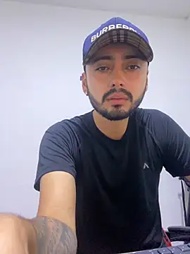 cristopher wallacee online show from 11/03/25, 08:54