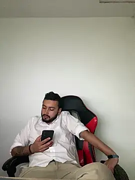 cristopher wallacee online show from 11/11/25, 11:16