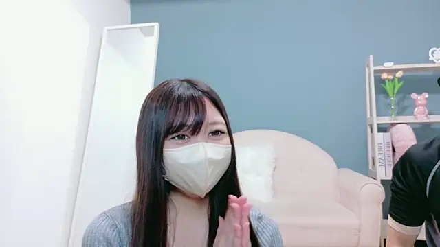 Snapshot of Eri-aimer chatting on 10/18/25, 12:06 Eri-aimer online show from 10/18/25, 12:06