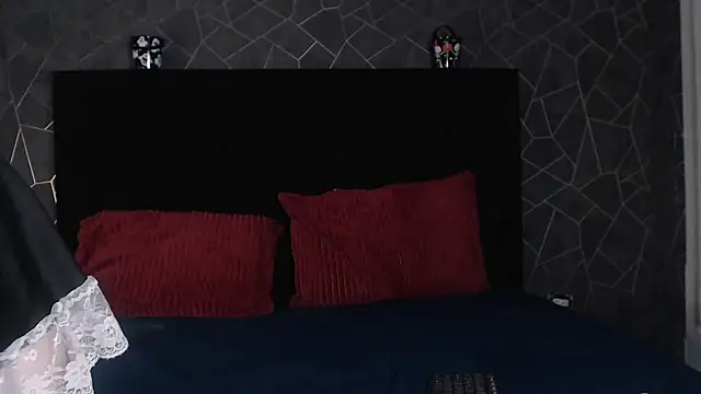 zoey stonee online show from 10/29/25, 07:48