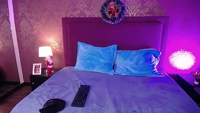 zoey stonee online show from 11/12/25, 08:08