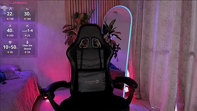 emma       online show from 11/04/25, 09:36