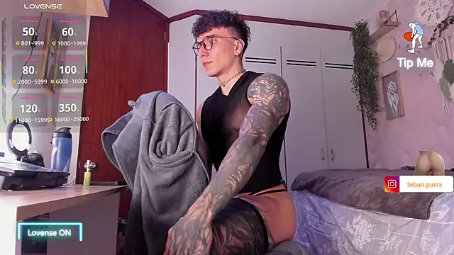 estebandi do online show from 10/25/25, 03:47