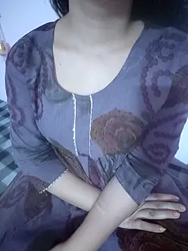 Snapshot of Dimple_sexxy chatting on 10/29/25, 06:31 Dimple sexxy online show from 10/29/25, 06:31