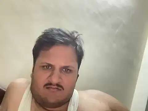 Snapshot of chiikuloveu chatting on 11/08/25, 09:20 chiikuloveu online show from 11/08/25, 09:20