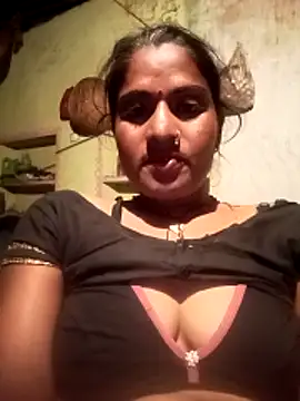 Snapshot of Hansini_Gowda chatting on 10/14/25, 03:13 Hansini Gowda online show from 10/14/25, 03:13