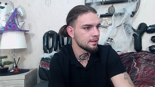 Snapshot of DanyelCarter chatting on 10/19/25, 06:30 DanyelCarter online show from 10/19/25, 06:30