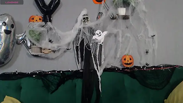 Snapshot of DanyelCarter chatting on 10/28/25, 06:43 DanyelCarter online show from 10/28/25, 06:43