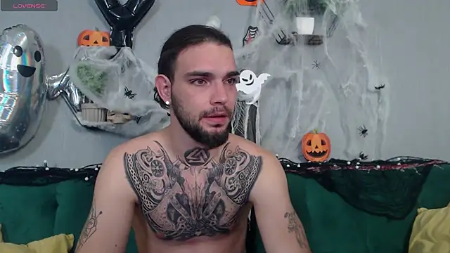 Snapshot of DanyelCarter chatting on 10/29/25, 08:43 DanyelCarter online show from 10/29/25, 08:43