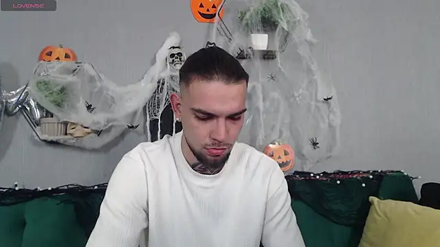 Snapshot of DanyelCarter chatting on 10/31/25, 07:37 DanyelCarter online show from 10/31/25, 07:37