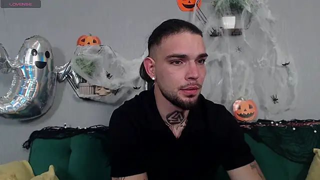 Snapshot of DanyelCarter chatting on 11/01/25, 09:28 DanyelCarter online show from 11/01/25, 09:28