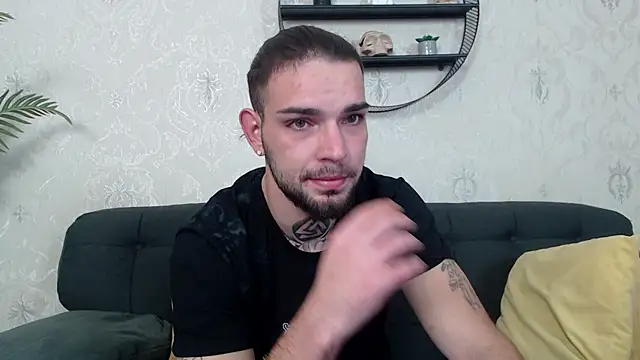 Snapshot of DanyelCarter chatting on 11/10/25, 08:08 DanyelCarter online show from 11/10/25, 08:08