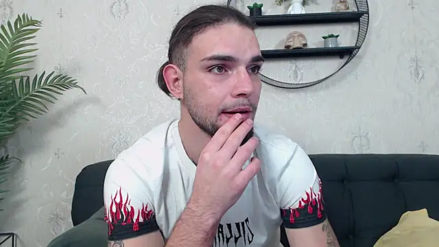 Snapshot of DanyelCarter chatting on 11/19/25, 07:58 DanyelCarter online show from 11/19/25, 07:58