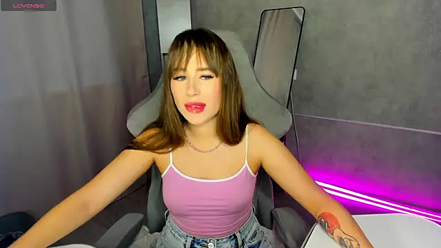 Amy BaiLis online show from 09/15/25, 01:49