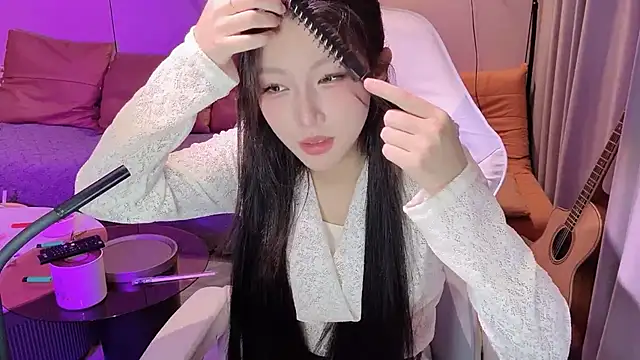 Snapshot of Lixinel-520 chatting on 09/20/25, 09:21 Lixinel-520 online show from 09/20/25, 09:21