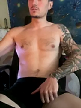 Snapshot of fronkie9384 chatting on 11/14/25, 10:25 fronkie9384 online show from 11/14/25, 10:25