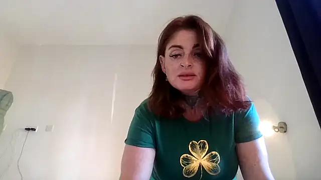 Snapshot of IrishmilfAnna chatting on 09/10/25, 04:18 IrishmilfAnna online show from 09/10/25, 04:18