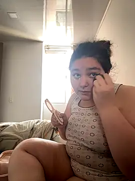 Snapshot of PortuPAWG chatting on 11/17/25, 09:09 PortuPAWG online show from 11/17/25, 09:09