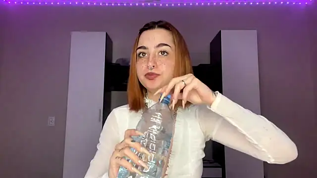 RayniraJones online show from 09/14/25, 04:06