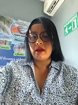 Snapshot of Milagros-hot chatting on 10/12/25, 07:02 Milagros-hot online show from 10/12/25, 07:02