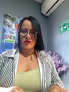 Snapshot of Milagros-hot chatting on 10/14/25, 02:07 Milagros-hot online show from 10/14/25, 02:07