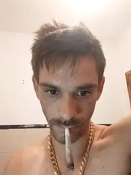 Snapshot of benur94 chatting on 10/29/25, 02:58 benur94 online show from 10/29/25, 02:58