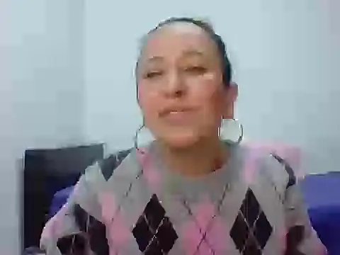 Snapshot of leah_susman chatting on 09/23/25, 01:41 leah susman online show from 09/23/25, 01:41