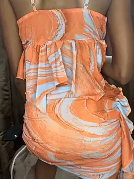 Snapshot of _Sanam_ chatting on 10/16/25, 01:50 Sanam online show from 10/16/25, 01:50