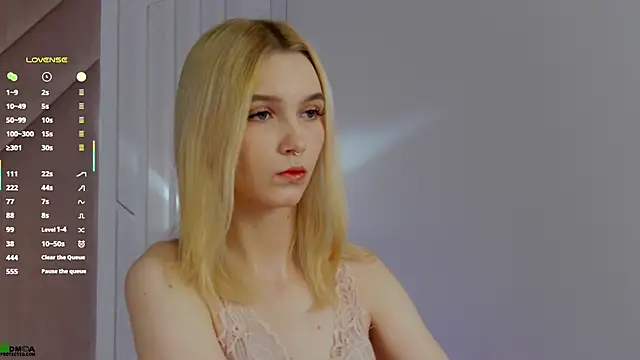 SaraHearts online show from 10/09/25, 01:36