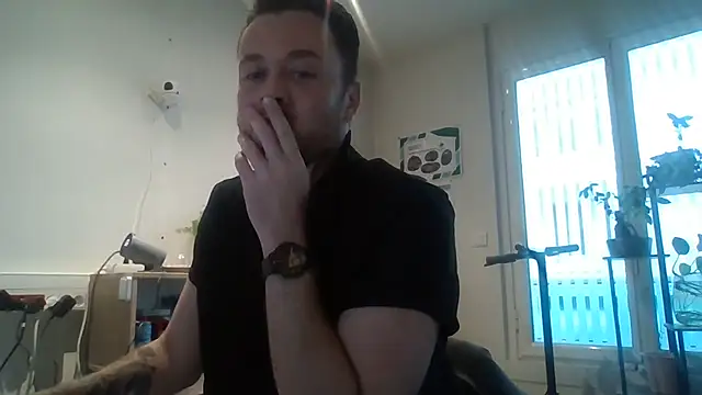 Keviios online show from 10/18/25, 07:20