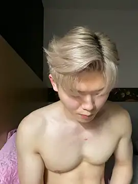 Snapshot of zachlee_69 chatting on 10/13/25, 06:41 zachlee 69 online show from 10/13/25, 06:41