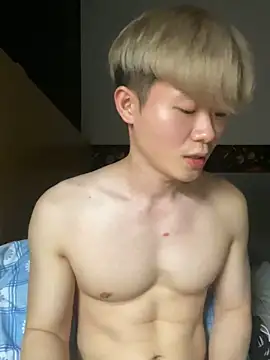 Snapshot of zachlee_69 chatting on 11/12/25, 07:46 zachlee 69 online show from 11/12/25, 07:46