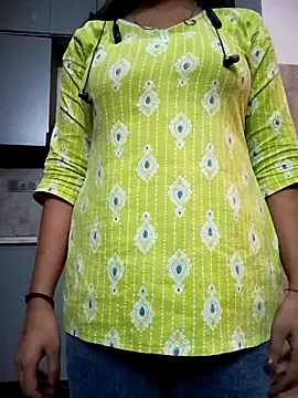 Rekha 89 online show from 11/01/25, 03:30