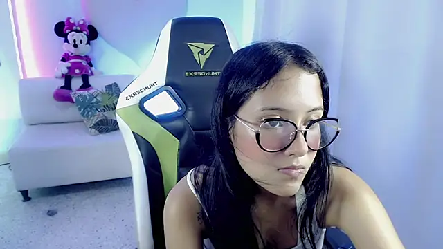 mishel hott online show from 10/18/25, 08:53